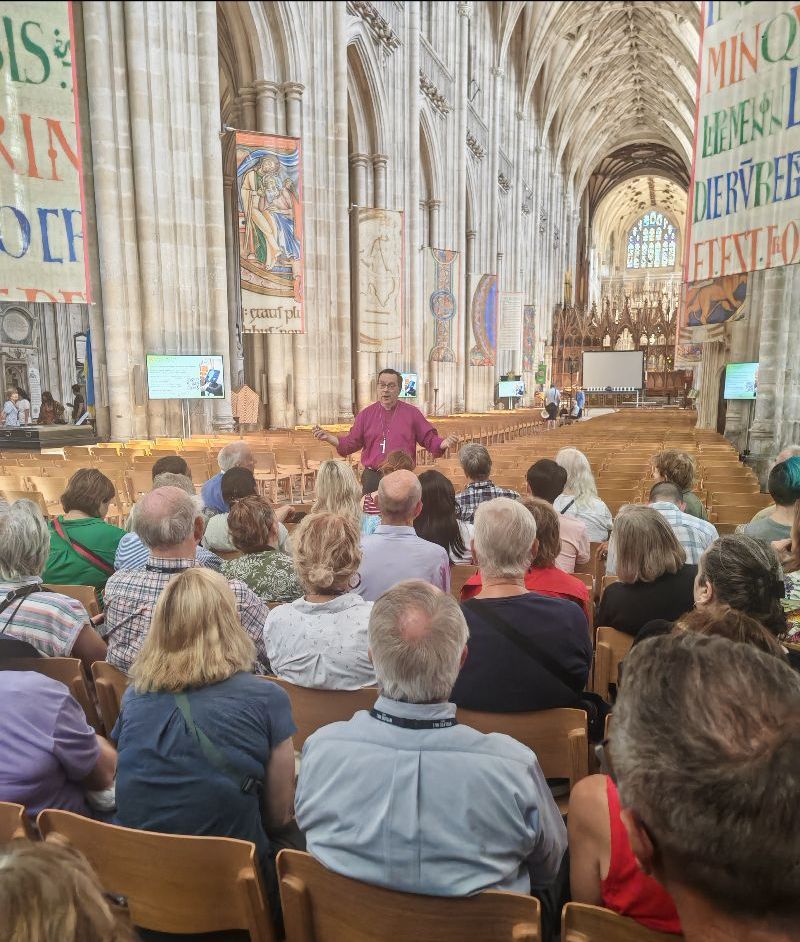 The Bishop of Winchester speaking to Summer School delegates