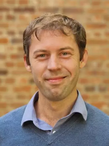 alex muir headshot 640x640