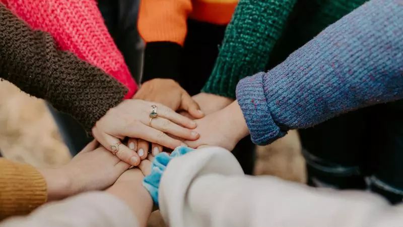 hands