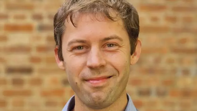 alex muir headshot 640x640