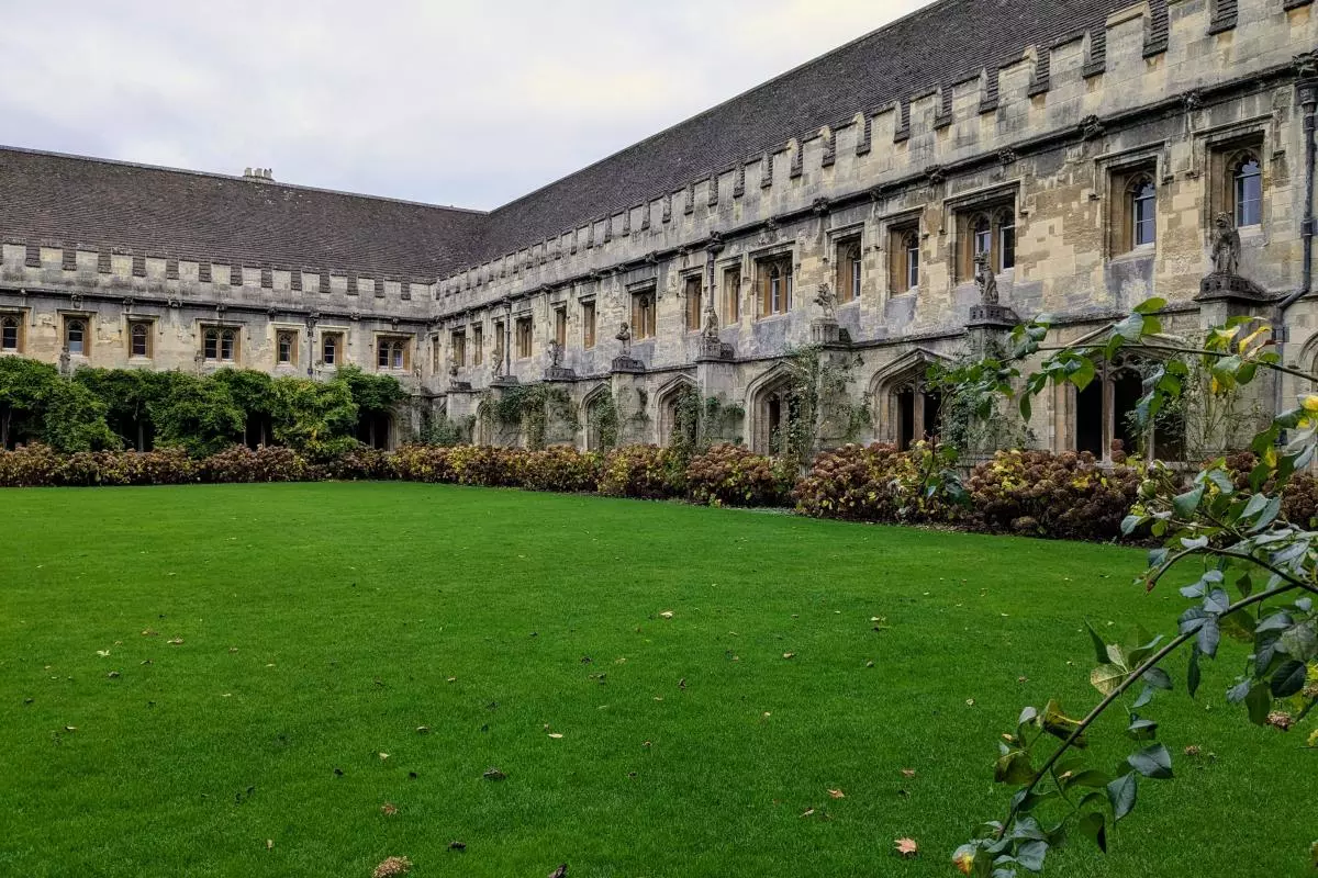 Magdalen college cloisters